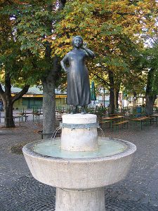 Liesl Karlstadt Brunnen am Viktualienmarkt - München