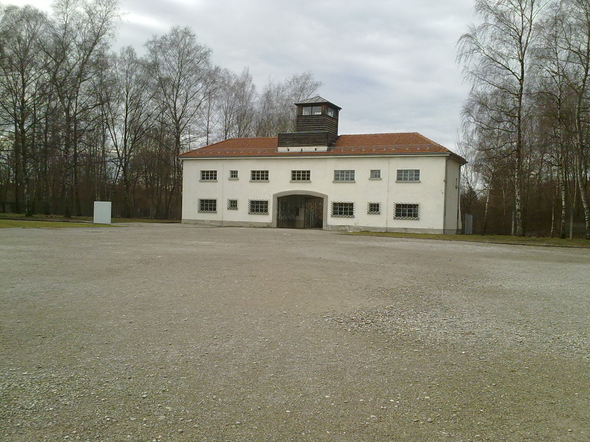 Dachau concentration camp tour school groups