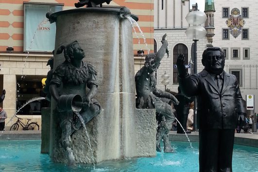 The "Fischbrunnen" on the Marienplatz